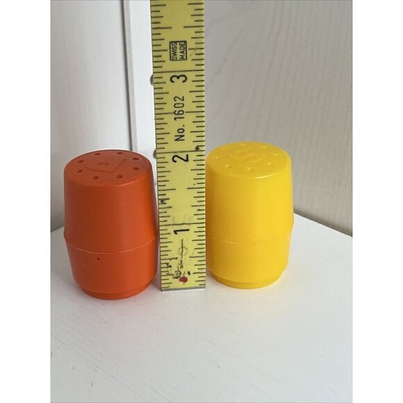 Vintage Fisher Price Fun with Food Salt & Pepper Shakers Set Pretend Play - Picture 6 of 7